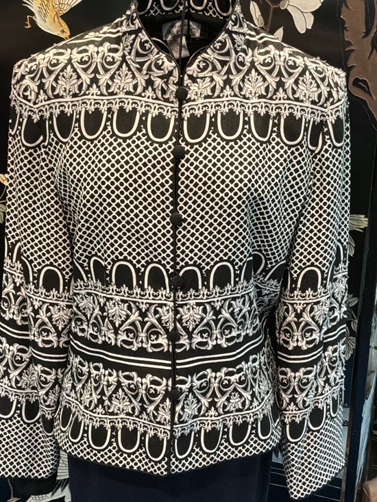 Adrianna Papell Jackets & Blazers - 🖤 Vintage Adrianna Papell 100% Silk Beaded Baroque Statement Jacket 🖤